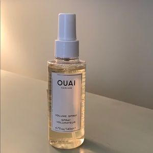 Ouai; volume spray